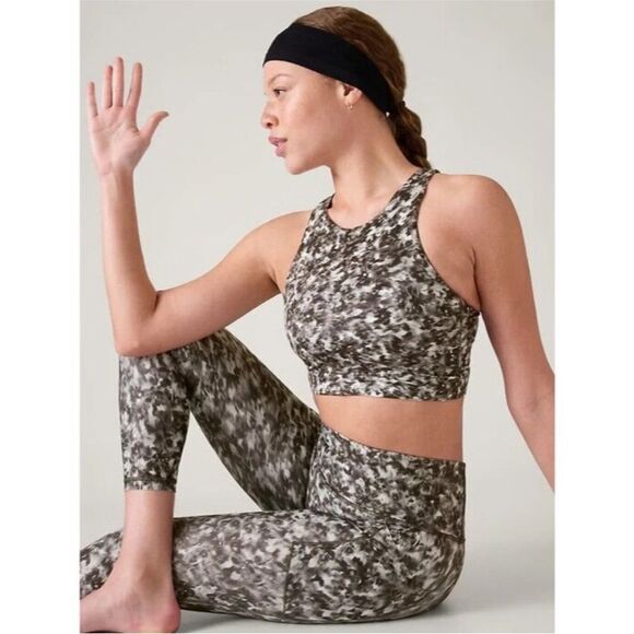 Athleta CONSCIOUS CROP BRA D-DD
 opaline black floral - Picture 1 of 7